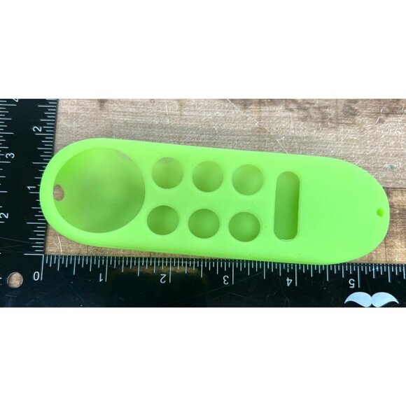 Bright Green Silicone Remote Control Cover - Picture 3 of 3